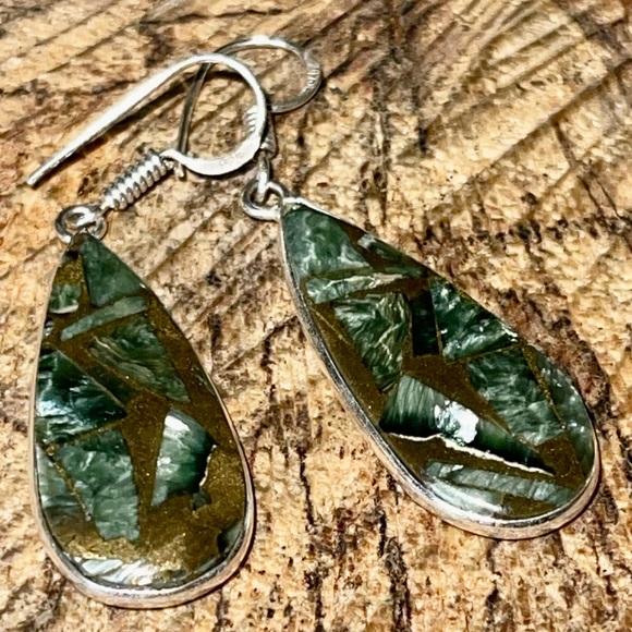 Silver Sheen Seraphinite in Copper Earrings 1 7/8” - Picture 3 of 6